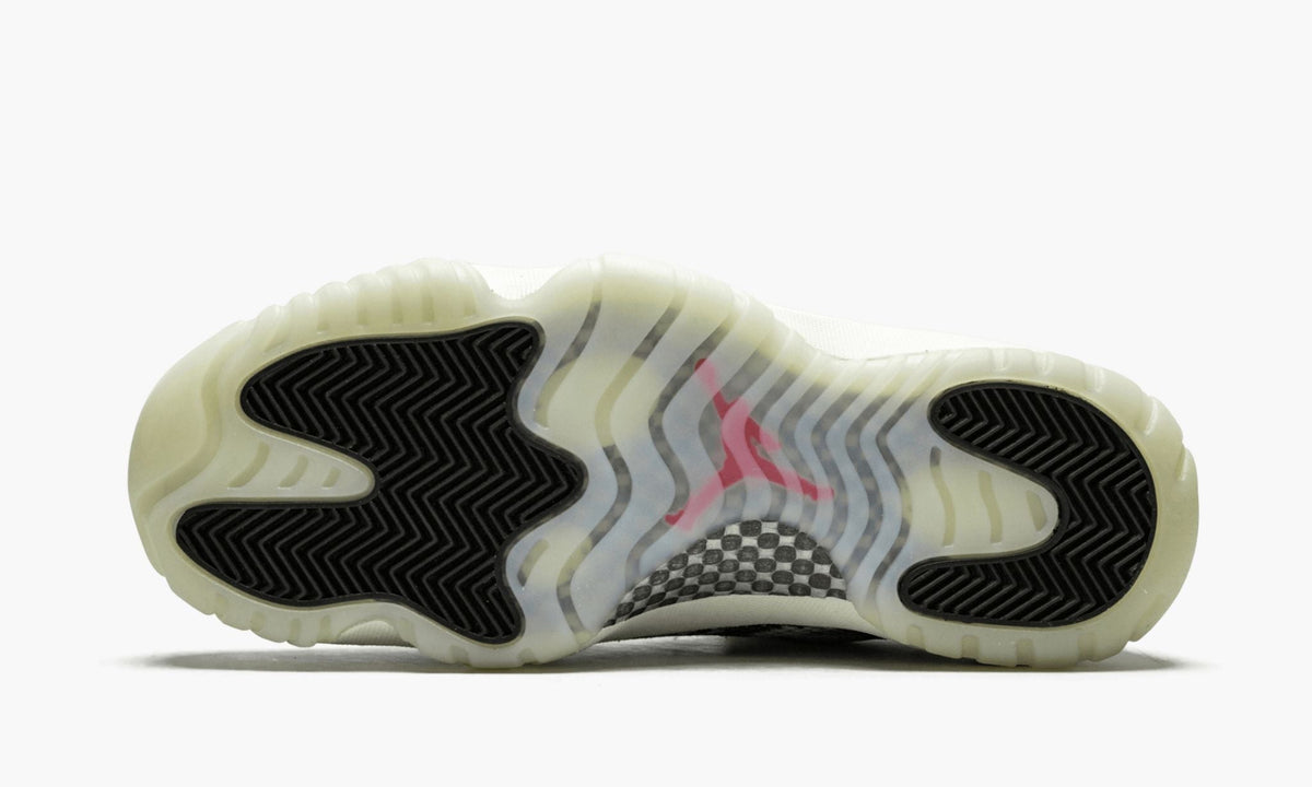 Air Jordan 11 Retro Low “Snakeskin Light Bone”