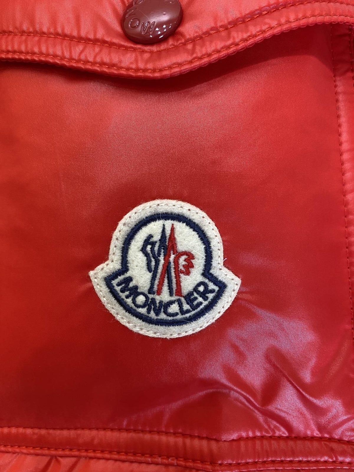 Moncler Ecrins Hooded Puffer Coat — detail
